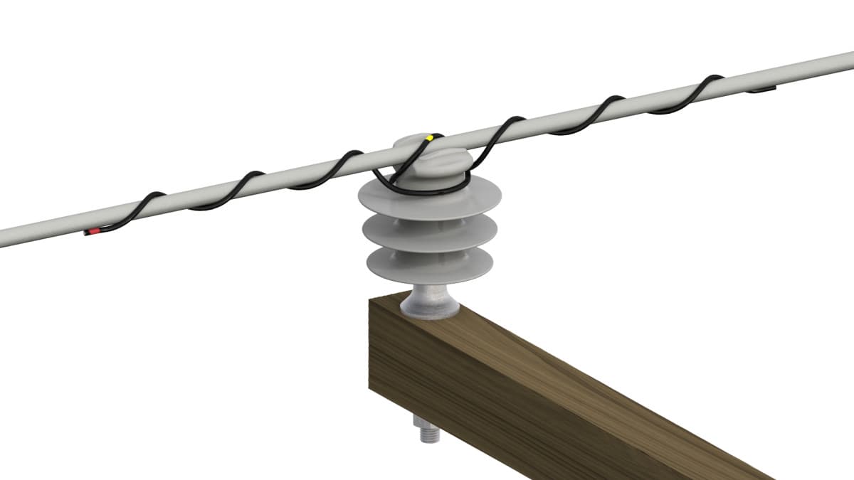 Tie recubierto instalado sobre conductor con chaqueta plástica